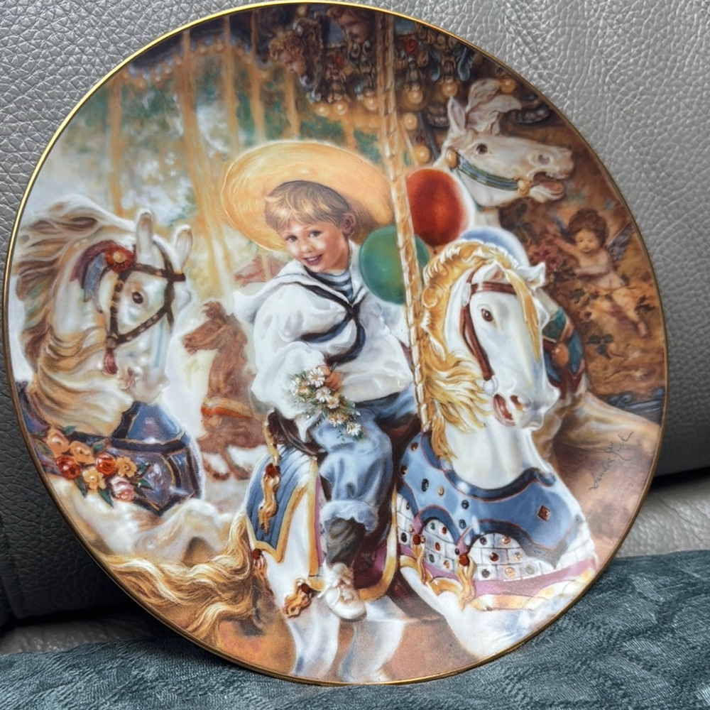 Carousel of Dreams, Reco 1992 numbered plate 8 1/2”  Collectable -